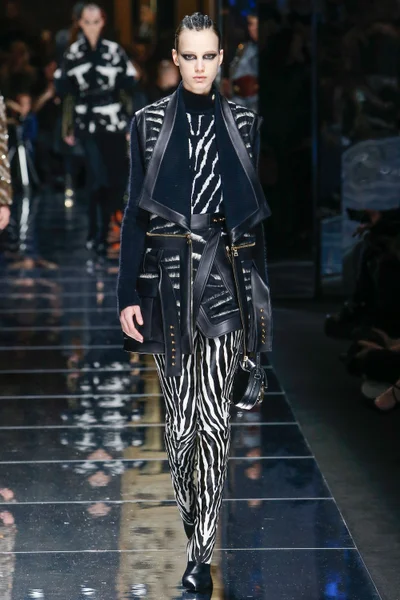 Look 43